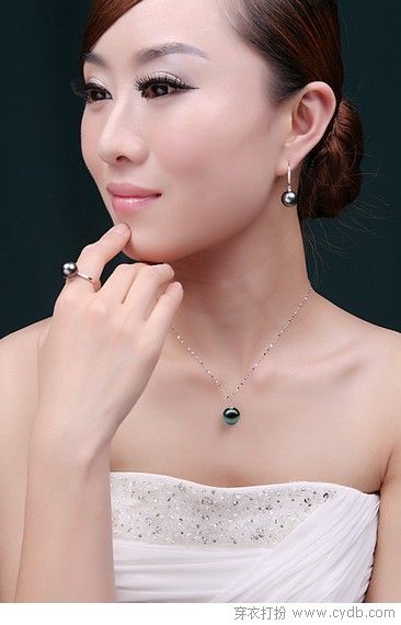 温润典雅的美好 珍珠饰品推荐